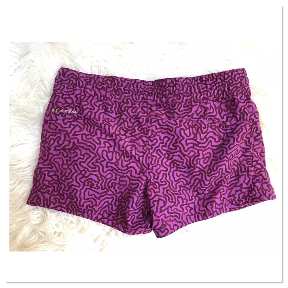 Columbia PFG Magenta Shorts Abstract Line Pattern Size Large - Picture 3 of 6
